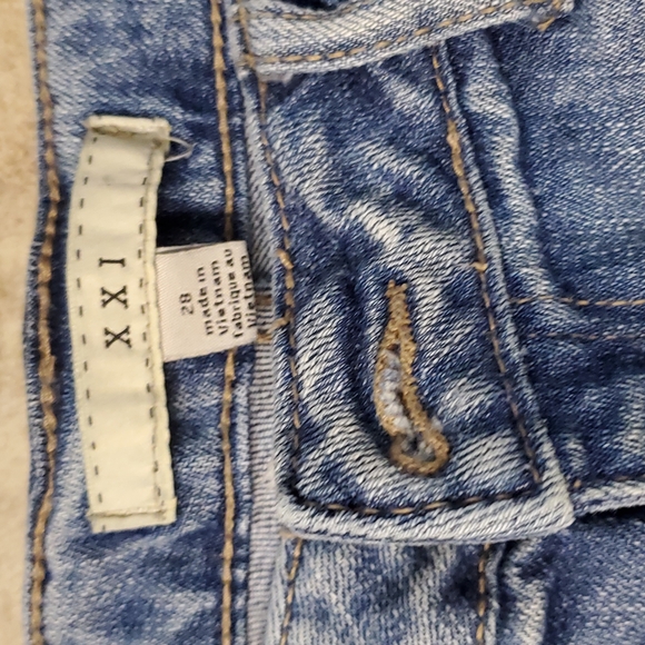 Women's shorts - Picture 2 of 4